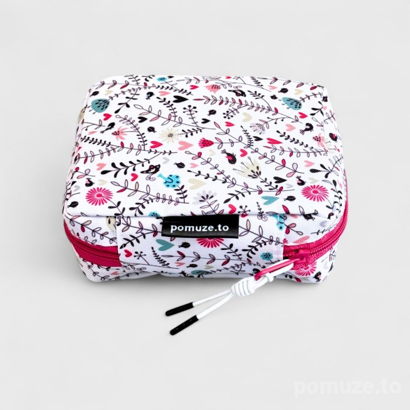 Taštička / M / kytičky