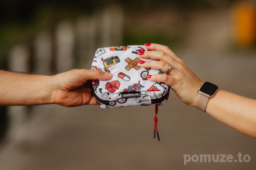 Lékárnička / M / kytičky dvje