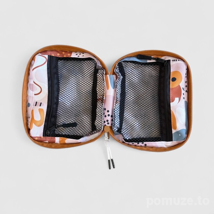 Lékárnička / M - Motiv: MišMaš